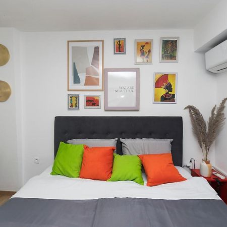 11 Steps' Lovely Studio In The Center Tirana Exterior photo