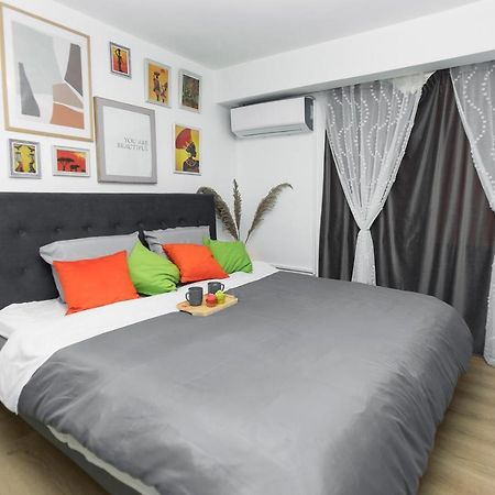 11 Steps' Lovely Studio In The Center Tirana Exterior photo